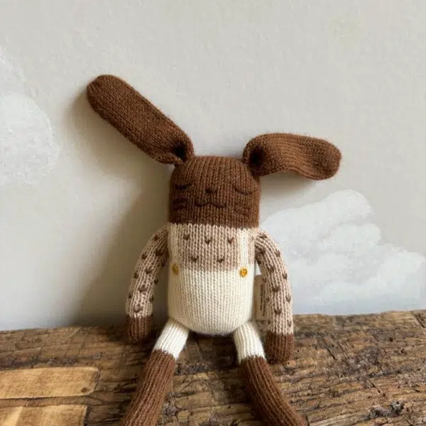 Doudou lapin salopette écru
